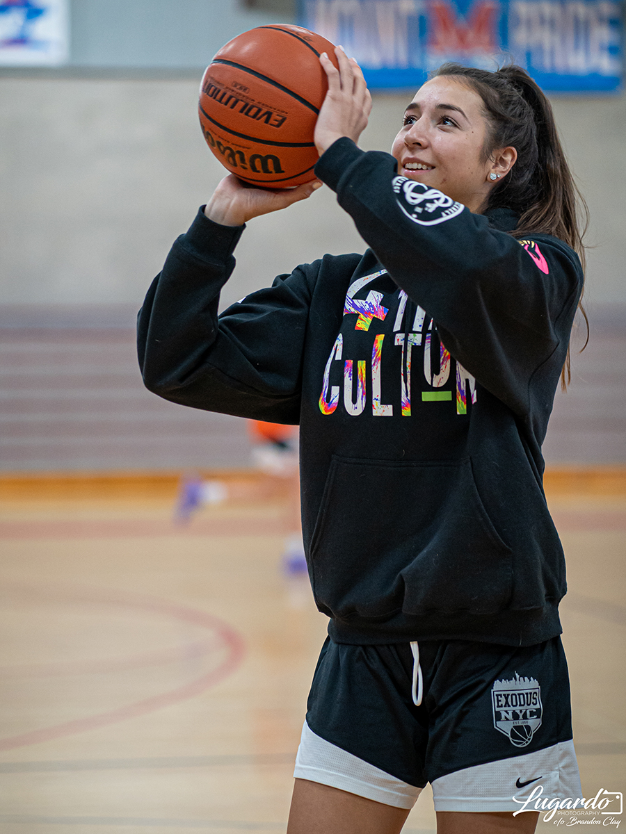 Caroline Ducharme - Women's Basketball - University of Connecticut