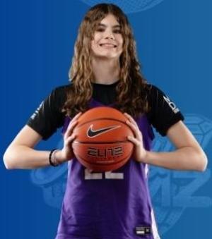 Ellie Majewski Ellie Majewski